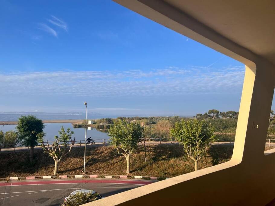 3Apartamento De Tres Habitaciones Empuriabrava Esterno foto